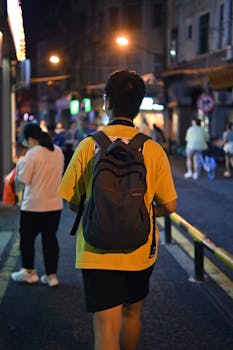 一人公司模式迅猛发展，银行机构加速创新金融支持。