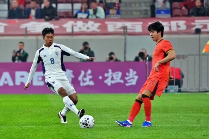 焦虑与沉淀:U23国足短期集训后的战术反思 体育新闻 焦虑与沉淀:U23国足短期集训后的战术反思 体育新闻 焦虑与沉淀:U23国足短期集训后的战术反思 体育新闻