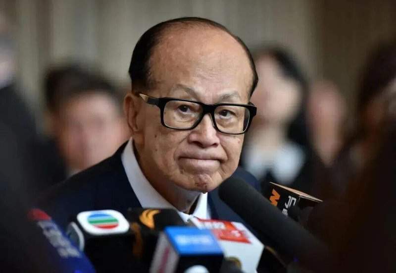 从2007到2025：两位世纪投资家的同步减仓逻辑与时代信号