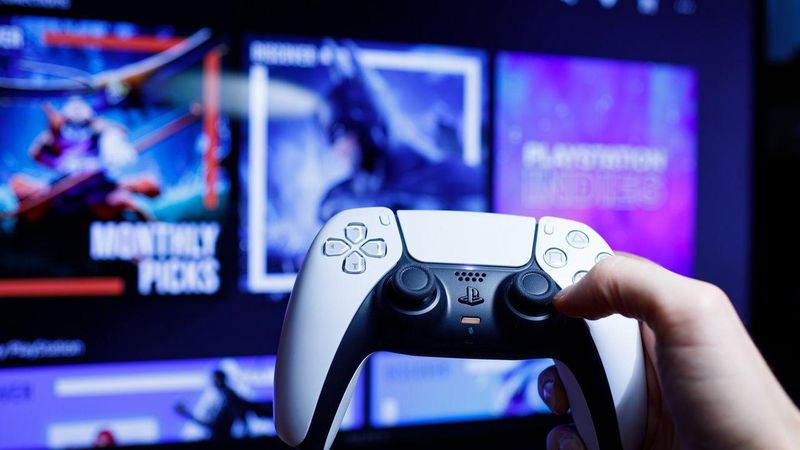 五年沉疴终得根治：PS5导航栏迁移的技术逻辑与设计复盘